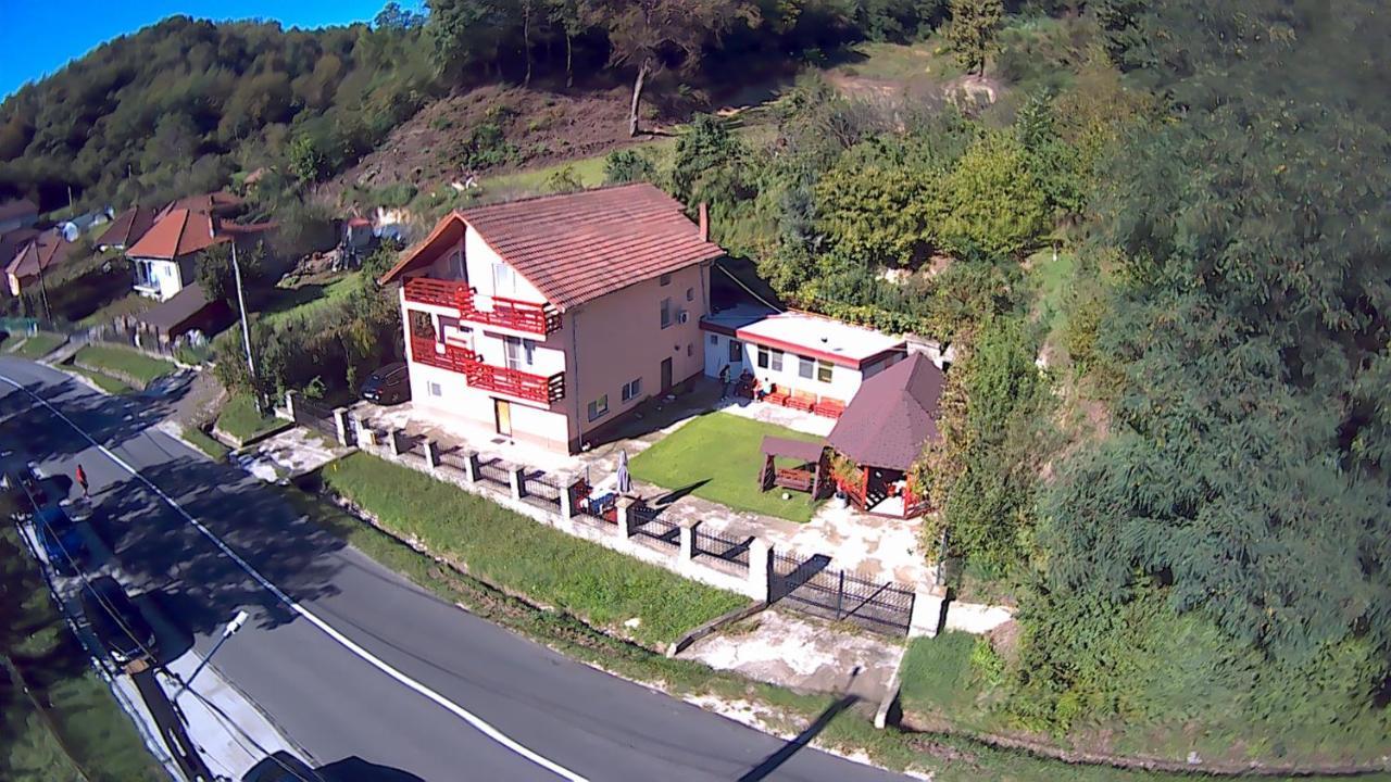 Pensiunea Ilarie Ocnele Mari Exterior photo